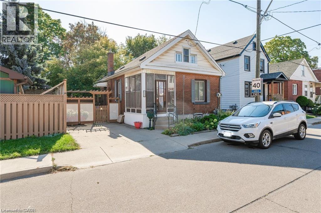 252 BEECHWOOD Avenue, Hamilton, Ontario
