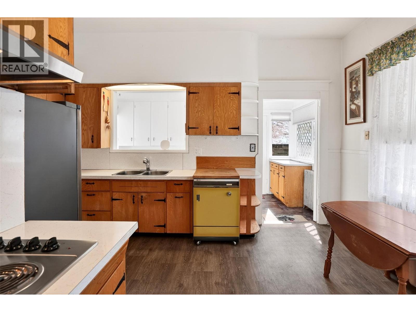 312 Latimer Street, Nelson, British Columbia  V1L 4T6 - Photo 26 - 10383141
