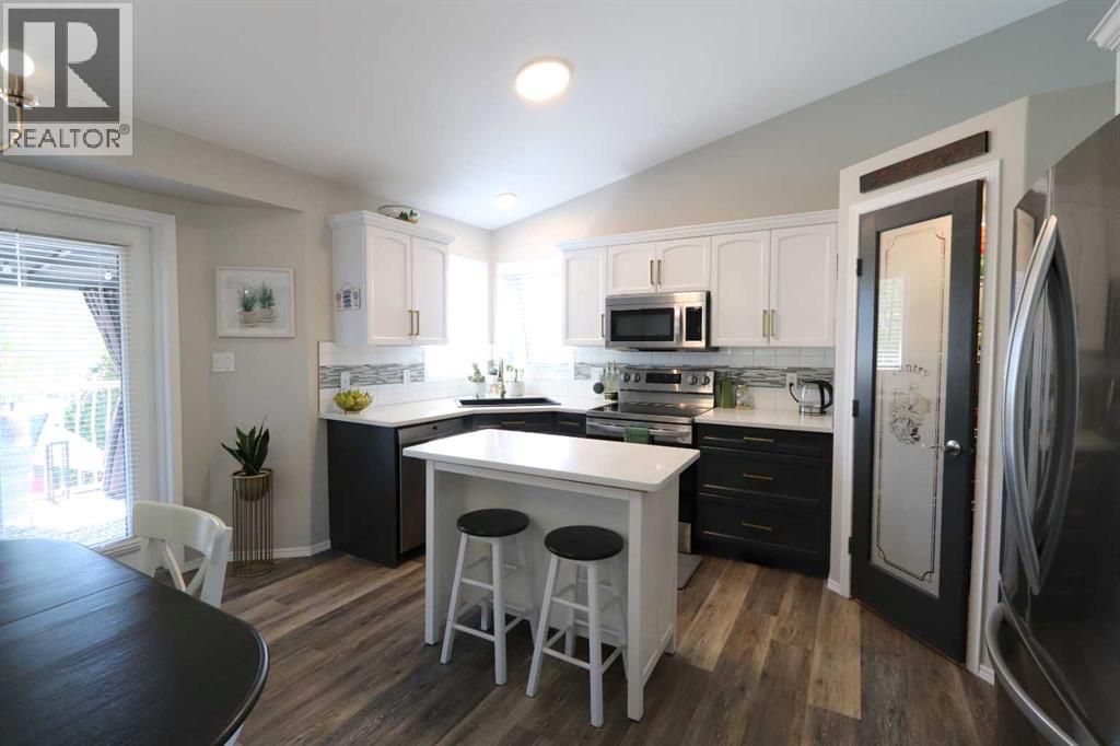 5537 Park Street, Blackfalds, Alberta  T0M 0J0 - Photo 7 - A2314337