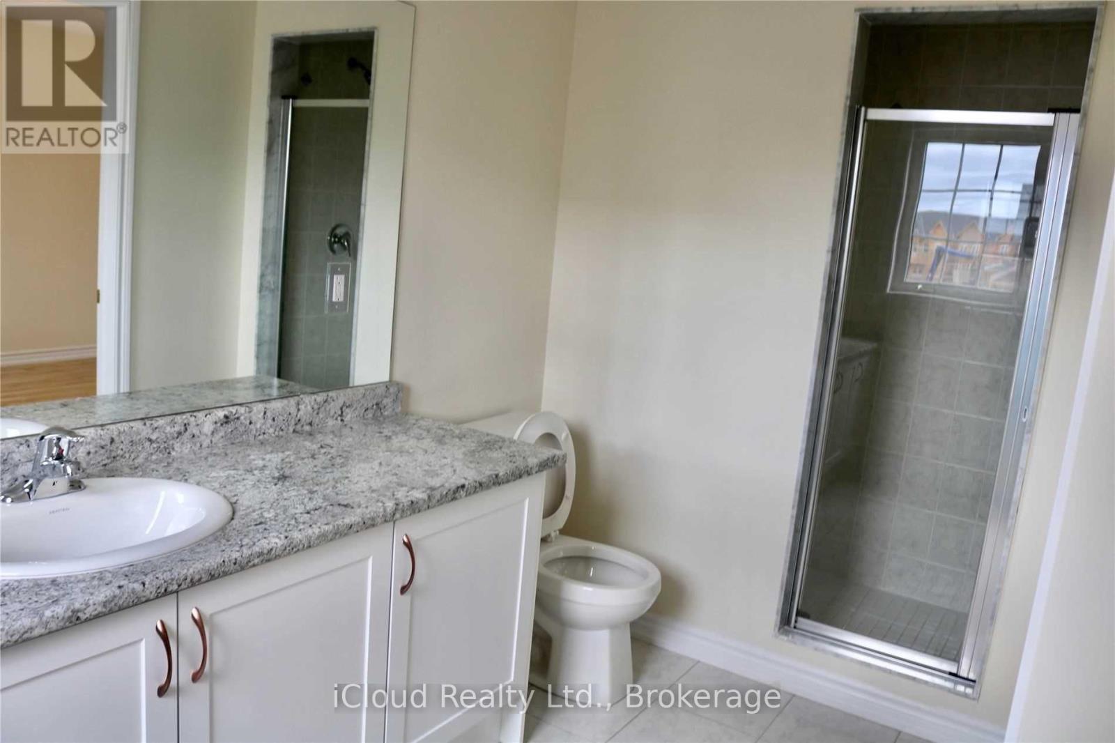 16 Miami Grove, Brampton, Ontario  L6Z 0B4 - Photo 7 - W13206368