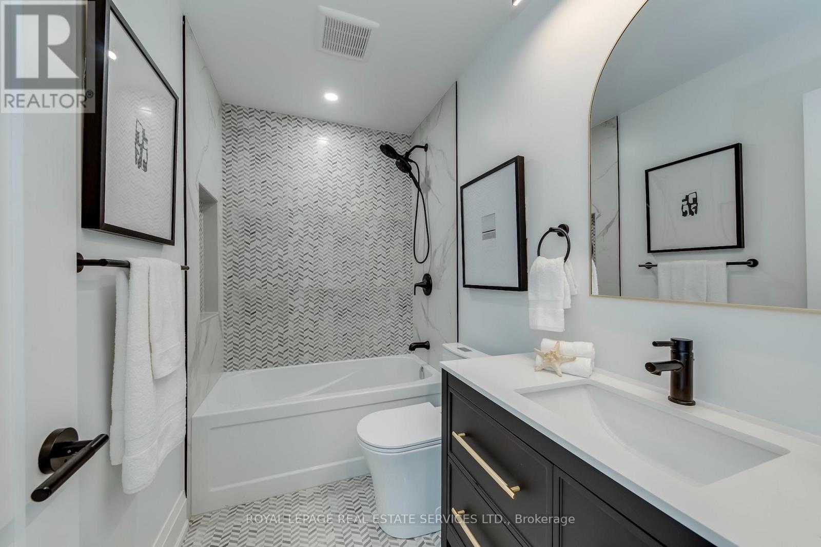 561 Durie Street, Toronto, Ontario  M6S 3H2 - Photo 31 - W13205966