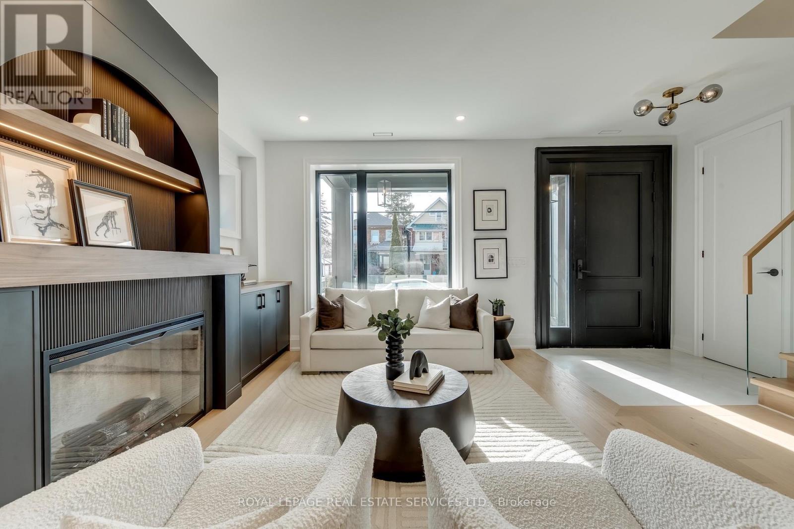 561 Durie Street, Toronto, Ontario  M6S 3H2 - Photo 8 - W13205966
