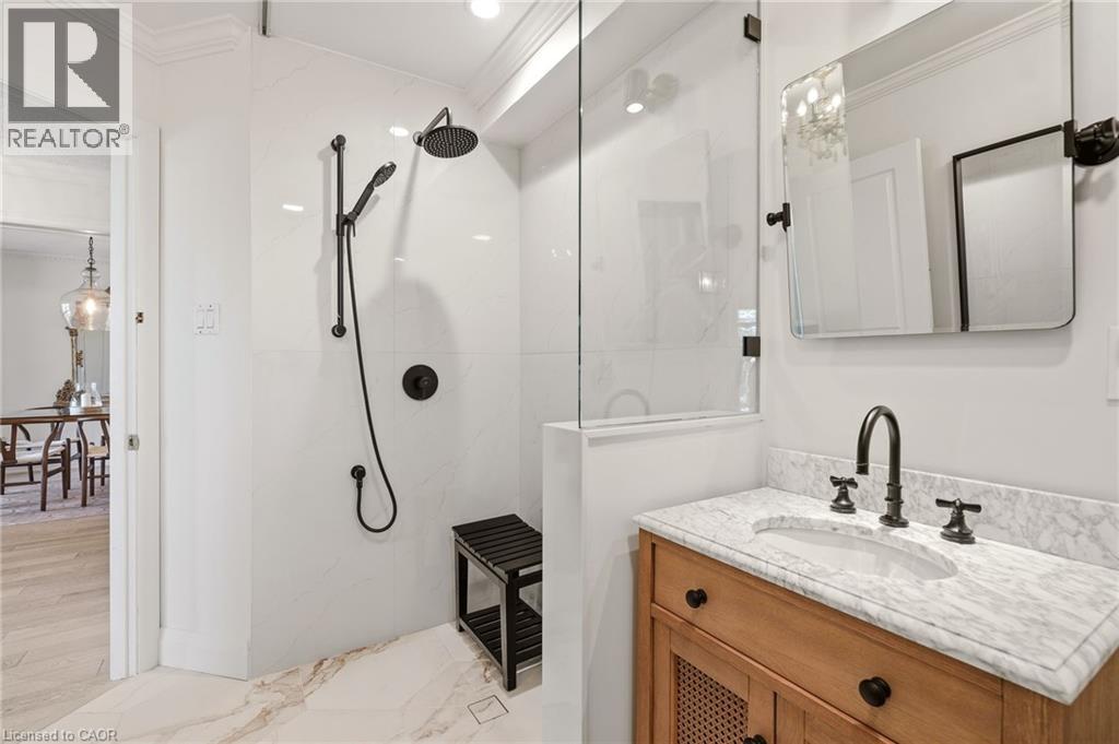 329 Plains Road W, Burlington, Ontario  L7T 1G1 - Photo 12 - 40834213