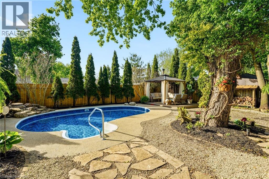 329 Plains Road W, Burlington, Ontario  L7T 1G1 - Photo 3 - 40834213