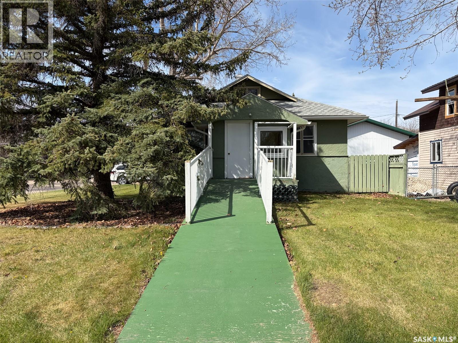 505 Centre Street, Shaunavon, Saskatchewan  S0N 2M0 - Photo 38 - SK037397