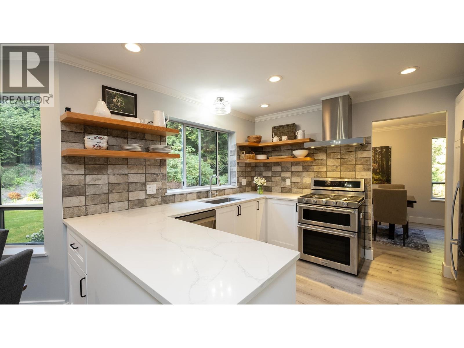 1148 Gower Point Road, Gibsons, British Columbia  V0N 1V3 - Photo 5 - R3129038