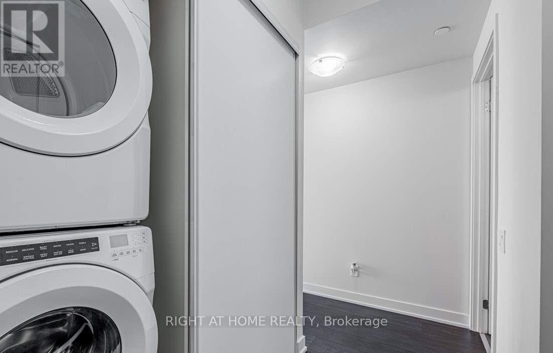 1604 - 6 Sonic Way, Toronto, Ontario  M3C 0P1 - Photo 3 - C13206418