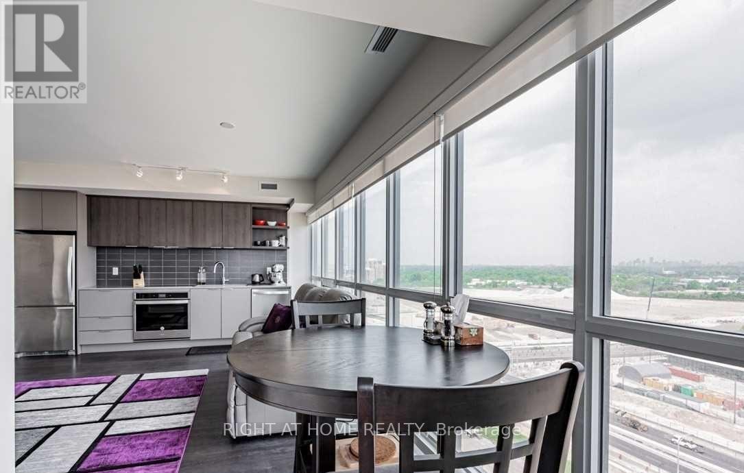 1604 - 6 Sonic Way, Toronto, Ontario  M3C 0P1 - Photo 4 - C13206418