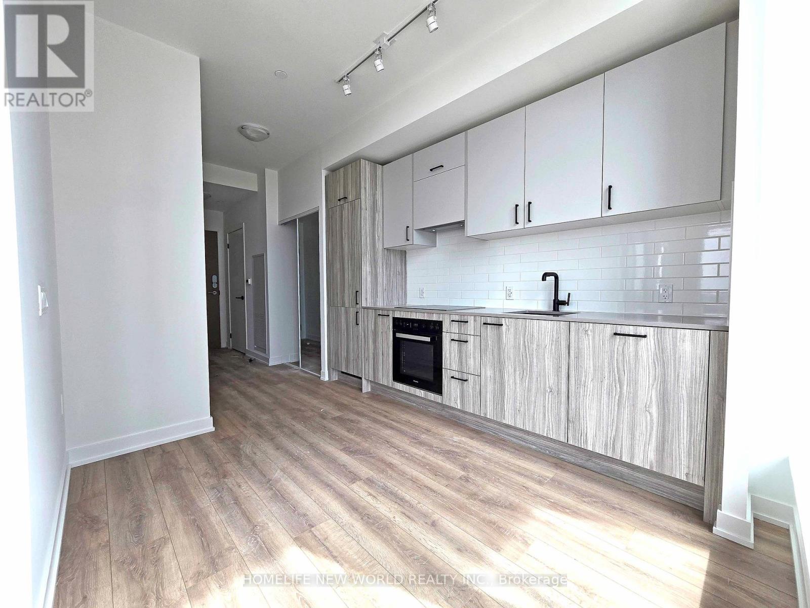 2403 - 5 Quarrington Lane, Toronto, Ontario  M3C 1H7 - Photo 11 - C13206424