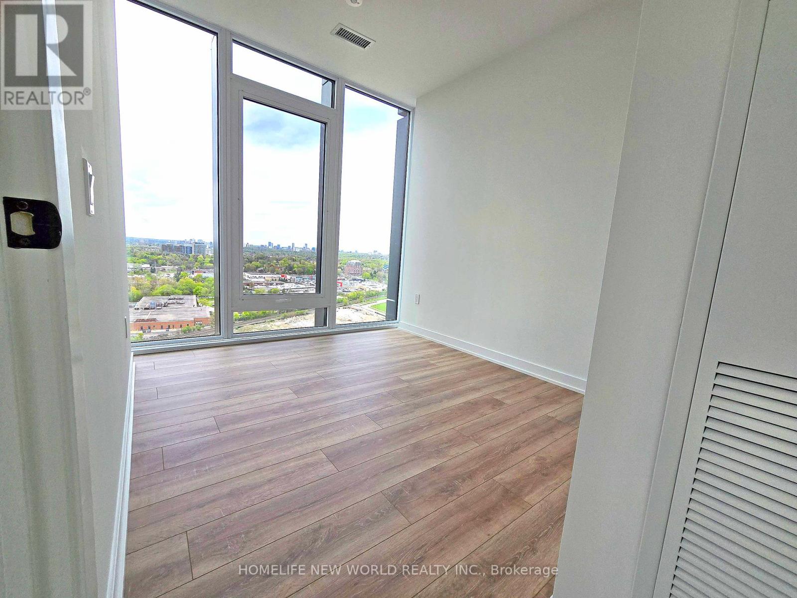 2403 - 5 Quarrington Lane, Toronto, Ontario  M3C 1H7 - Photo 12 - C13206424