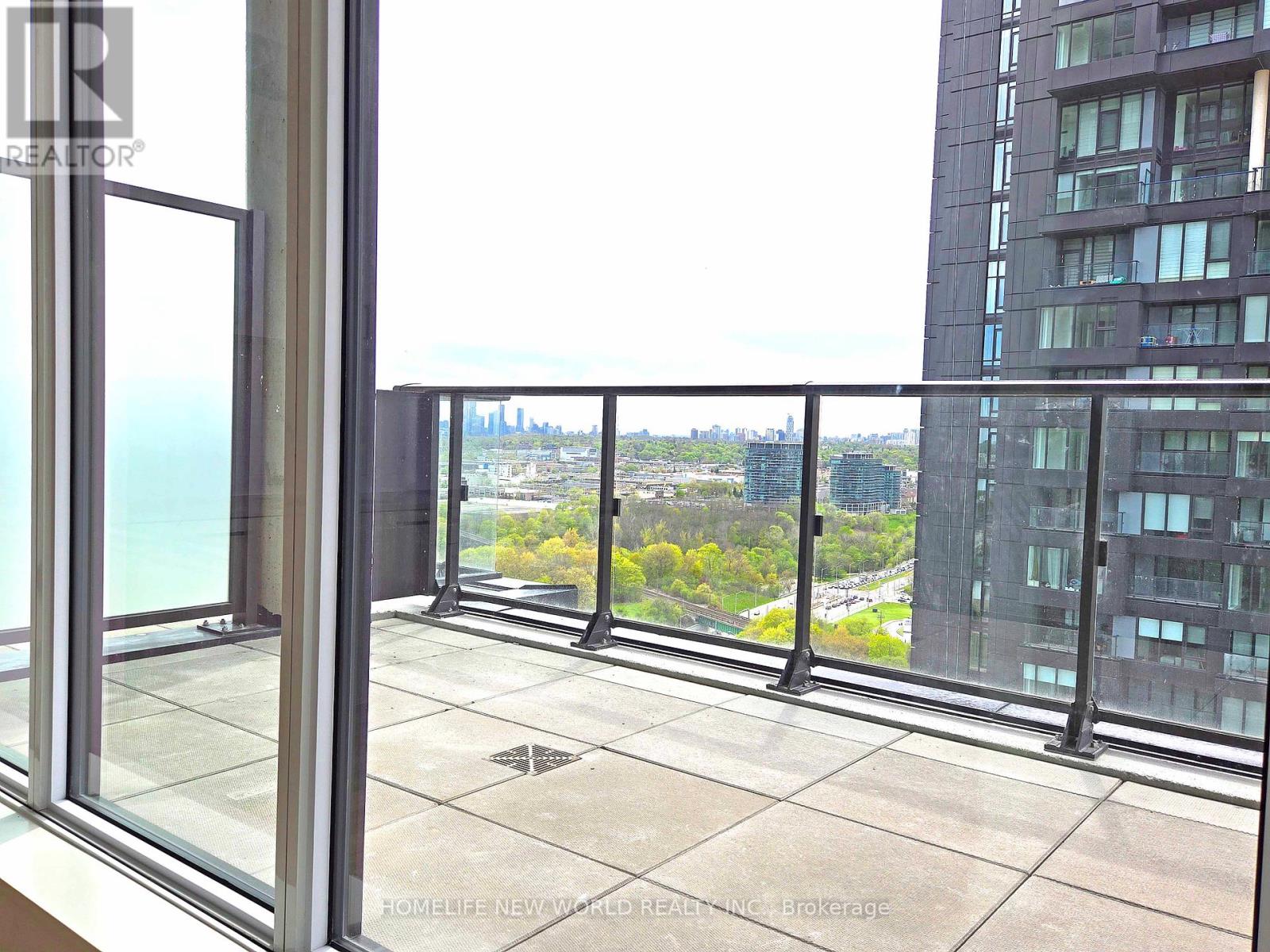 2403 - 5 Quarrington Lane, Toronto, Ontario  M3C 1H7 - Photo 16 - C13206424