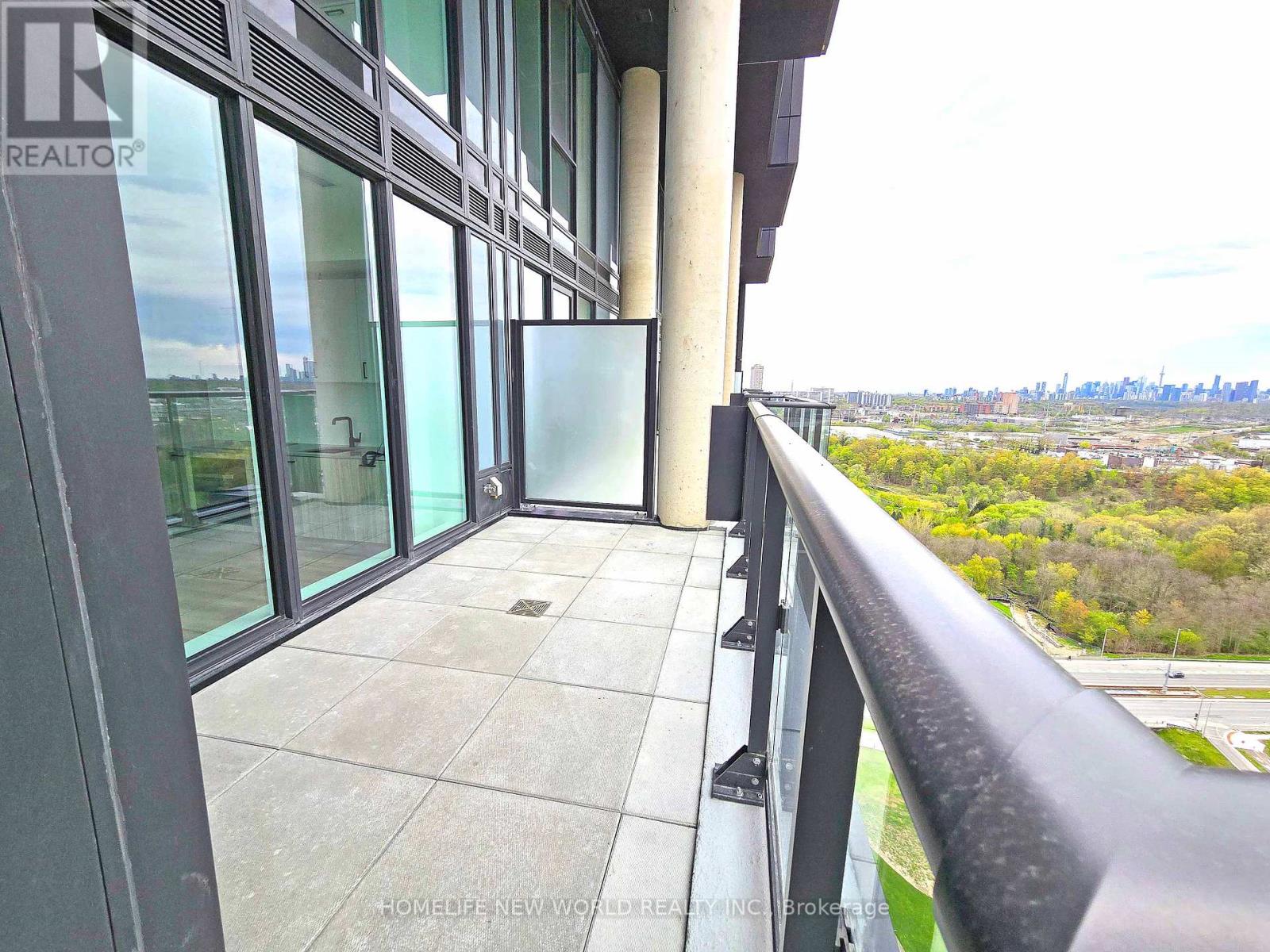 2403 - 5 Quarrington Lane, Toronto, Ontario  M3C 1H7 - Photo 17 - C13206424