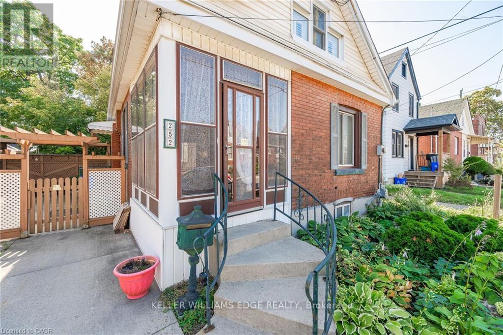 252 Beechwood Avenue, Hamilton, Ontario  L8L 2T1 - Photo 4 - X13206430