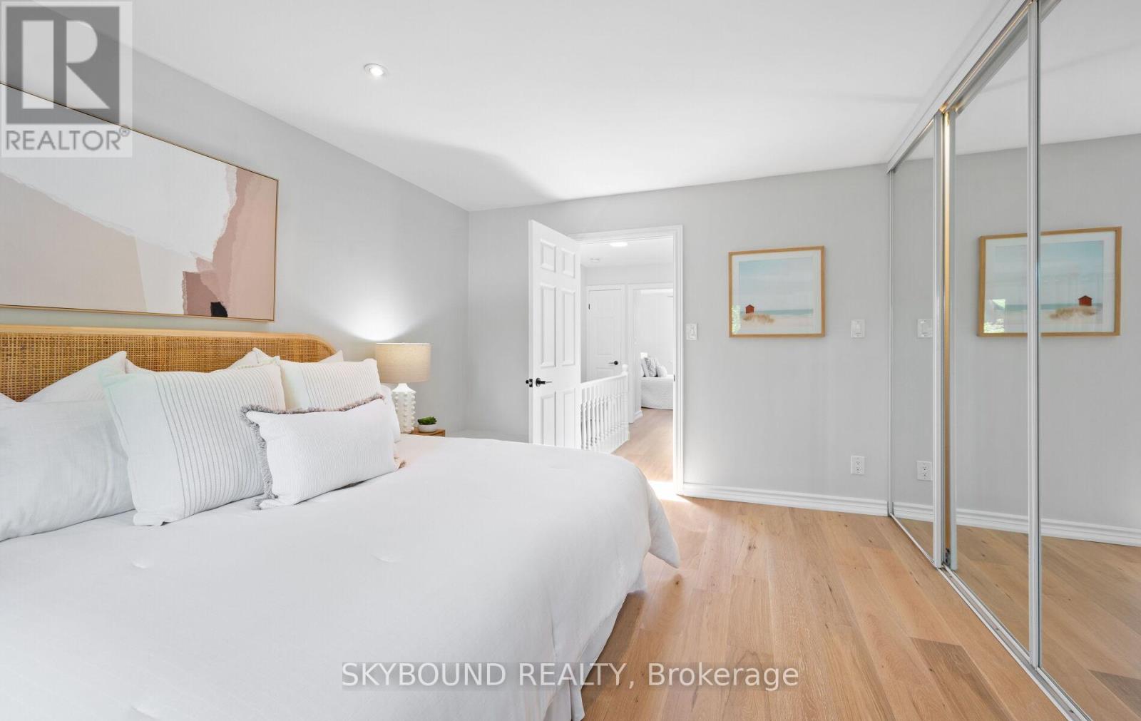 326 Kenilworth Avenue, Toronto, Ontario  M4L 3S8 - Photo 14 - E13206452