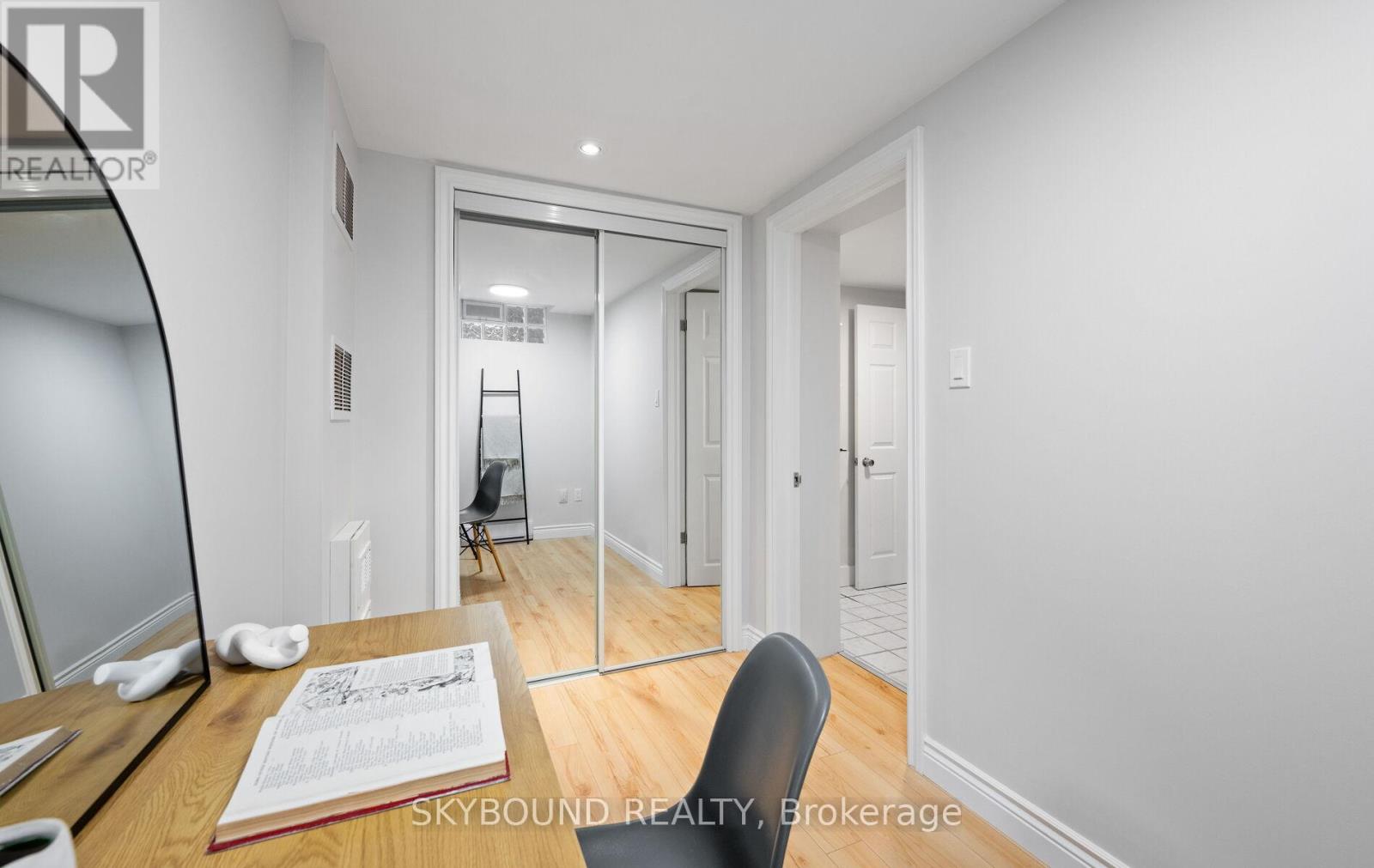 326 Kenilworth Avenue, Toronto, Ontario  M4L 3S8 - Photo 27 - E13206452