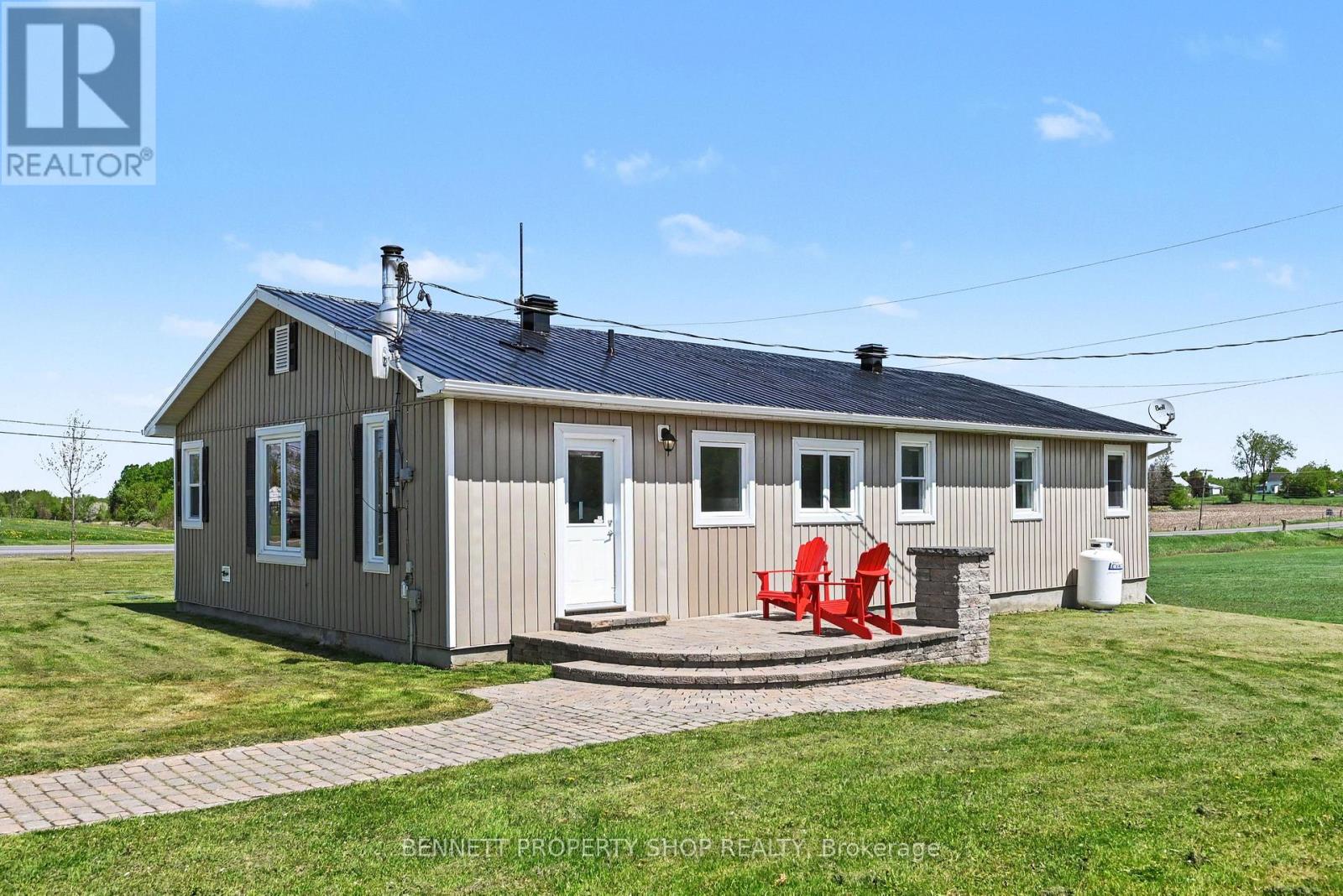 20500 Glen Robertson Road, North Glengarry, Ontario  K0C 1A0 - Photo 3 - X13162904
