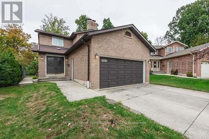 2 - 4239 White Spruce Court, Mississauga, Ontario  L5C 3X5 - Photo 6 - W13206434