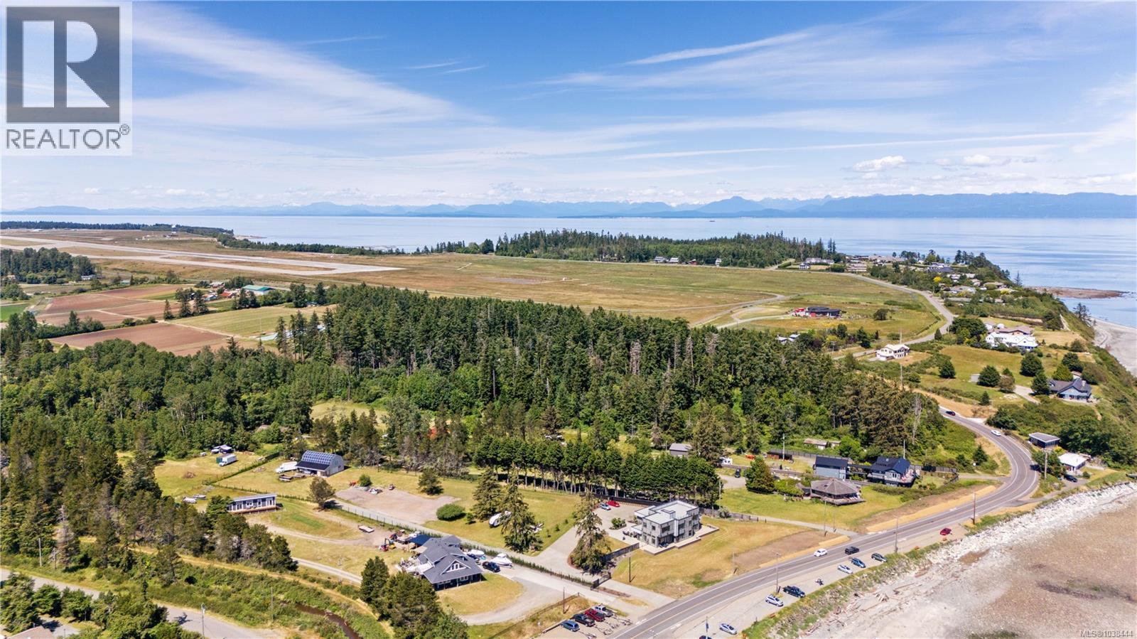 348 Lazo Rd, Comox, British Columbia  V9M 3T9 - Photo 11 - 1038444