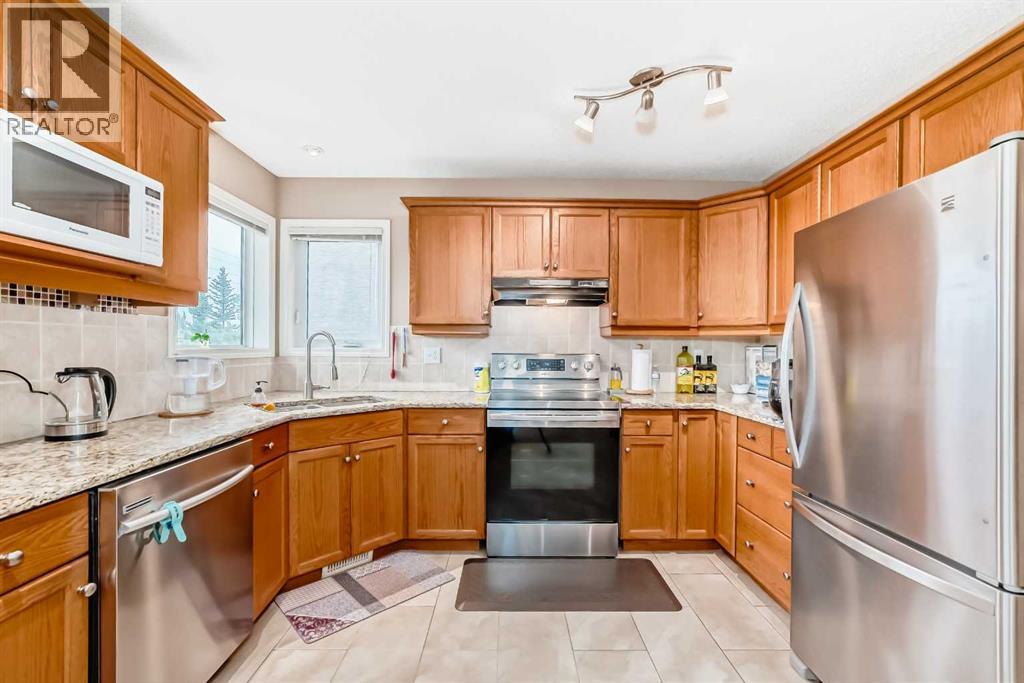 737 Wentworth Place Sw, Calgary, Alberta  T3H 4N9 - Photo 4 - A2315434