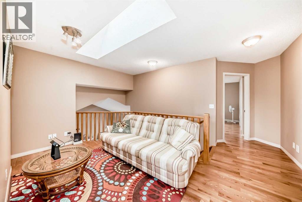 737 Wentworth Place Sw, Calgary, Alberta  T3H 4N9 - Photo 9 - A2315434