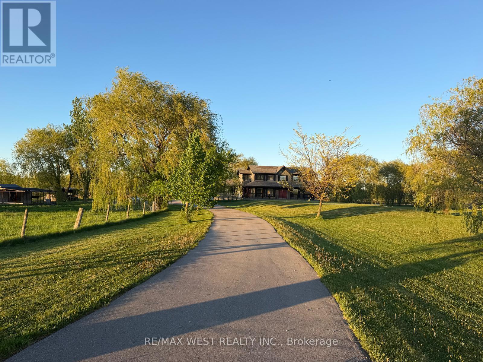 3561 15TH SIDE ROAD, New Tecumseth, Ontario