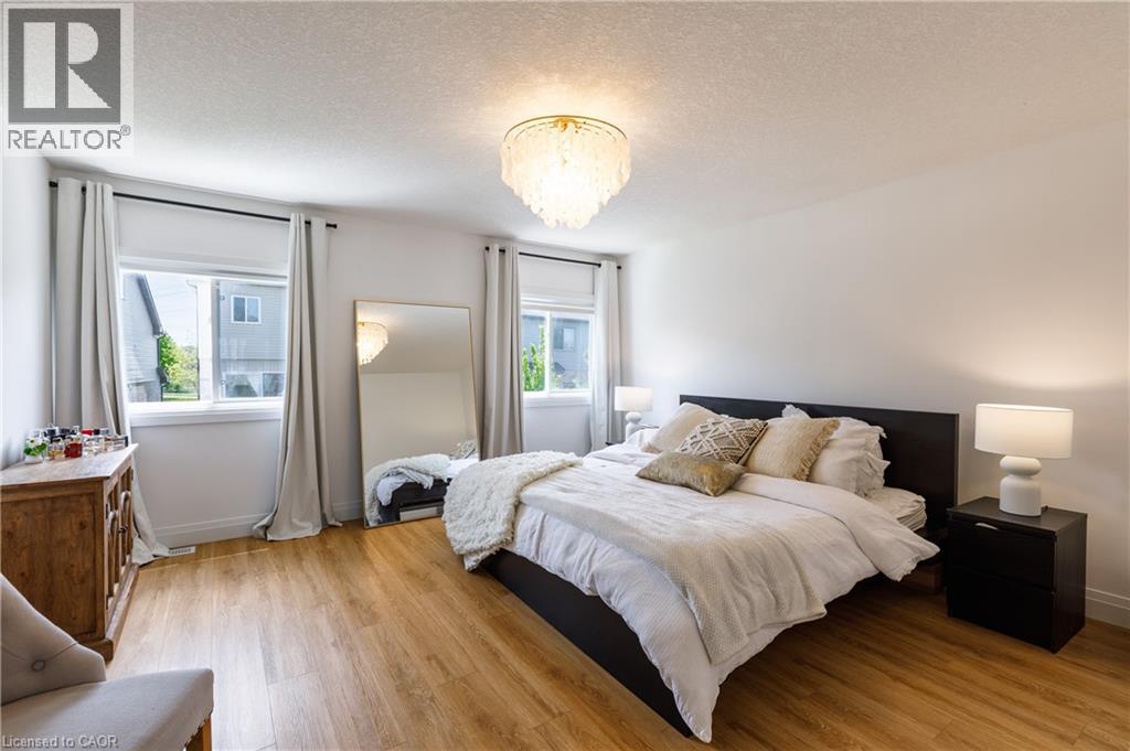 916 Steepleridge Court, Kitchener, Ontario  N2P 0B4 - Photo 26 - 40834141
