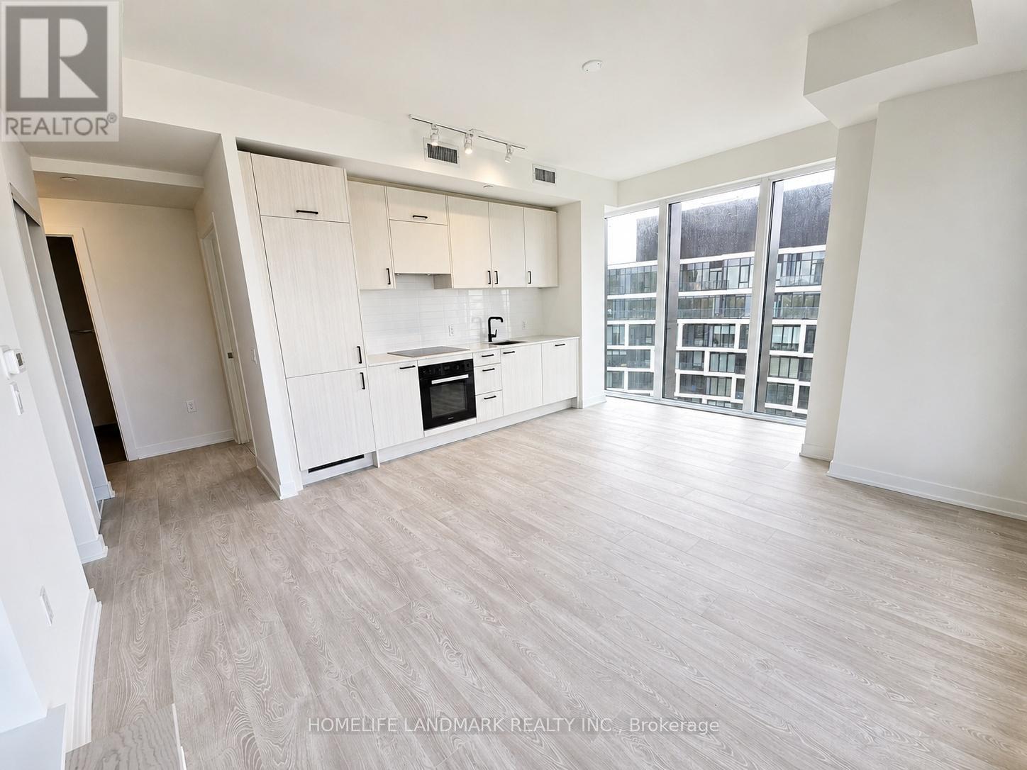 709 - 1 Quarrington Lane, Toronto, Ontario  M3C 0S4 - Photo 2 - C13206474