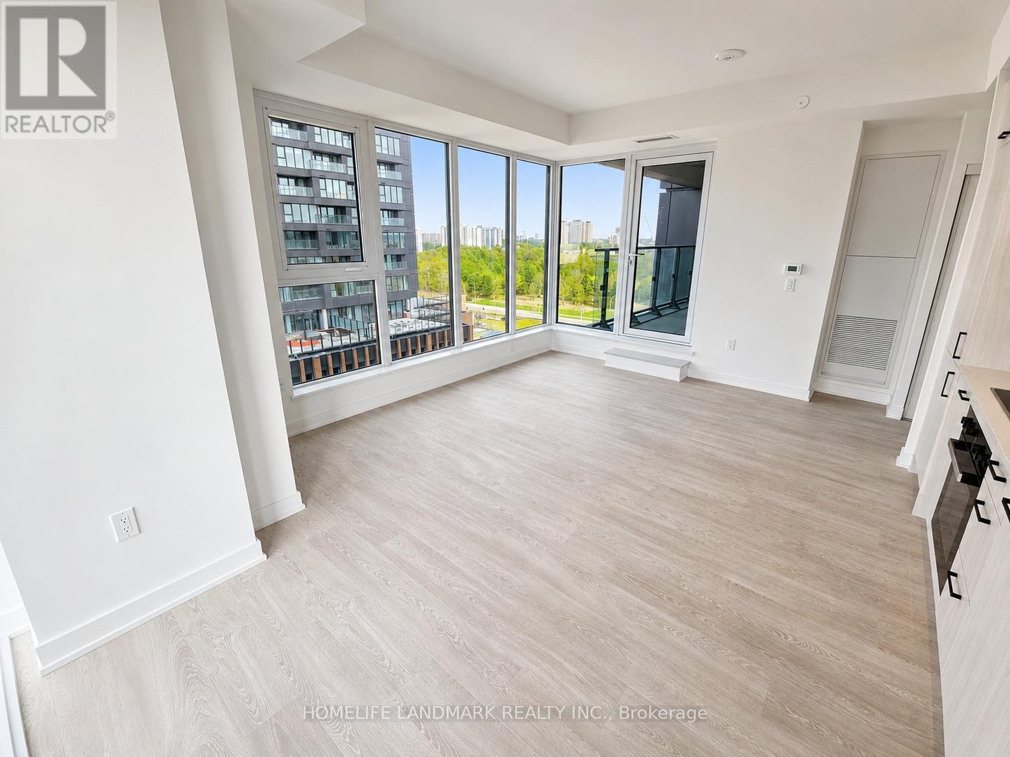 709 - 1 Quarrington Lane, Toronto, Ontario  M3C 0S4 - Photo 3 - C13206474