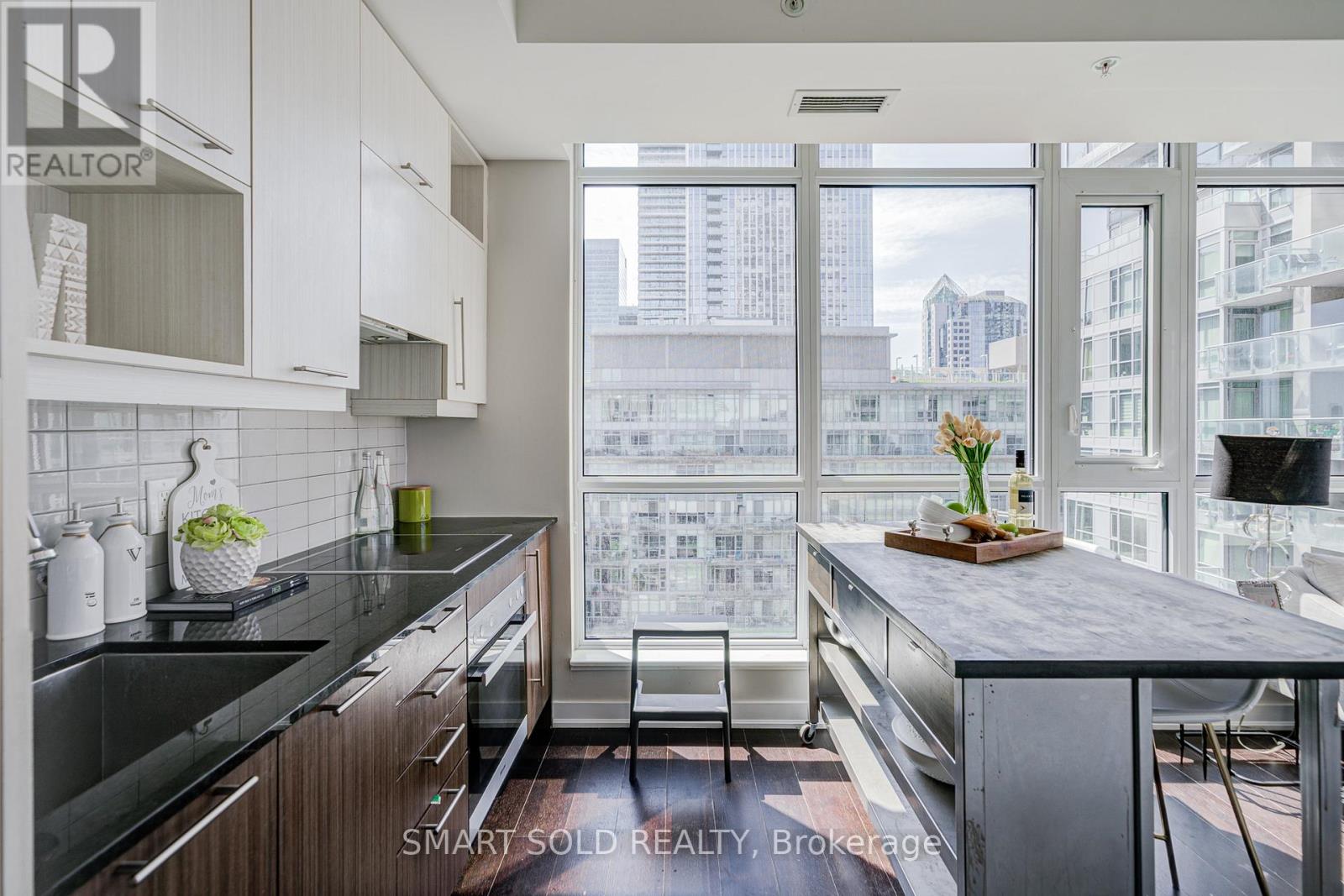 1407 - 199 Richmond Street W, Toronto, Ontario  M5V 0H4 - Photo 16 - C13206480