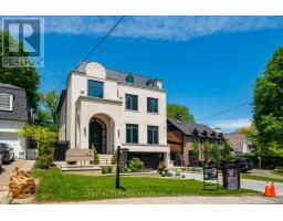 43 WANLESS CRESCENT, Toronto, Ontario