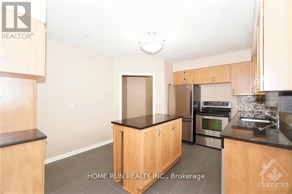 39 Epworth Avenue, Ottawa, Ontario  K2G 2L8 - Photo 10 - X13206488