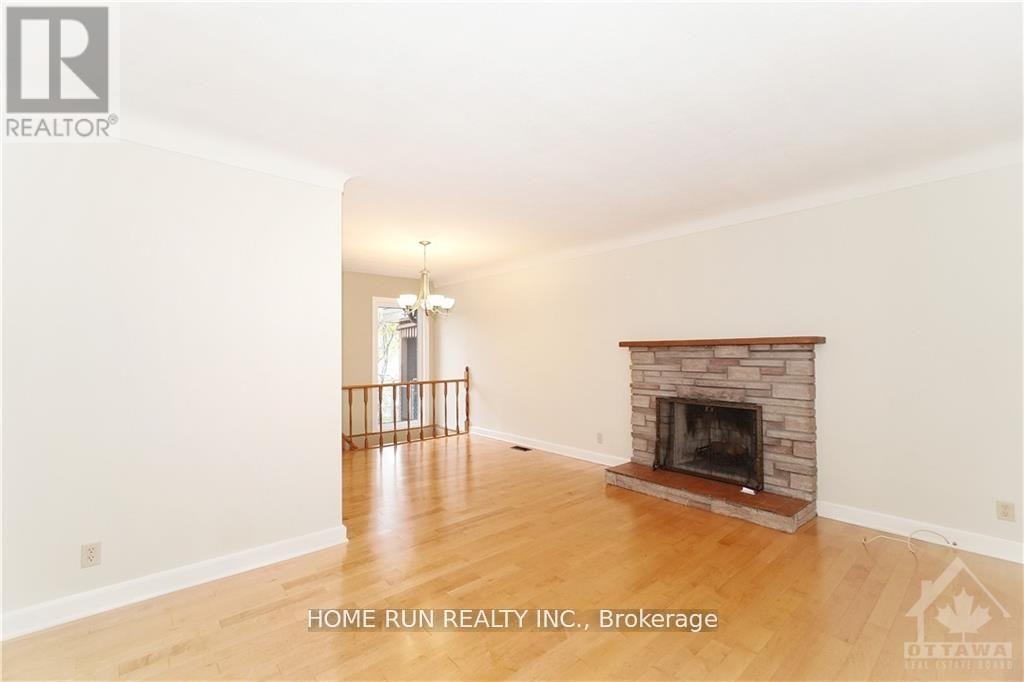39 Epworth Avenue, Ottawa, Ontario  K2G 2L8 - Photo 2 - X13206488