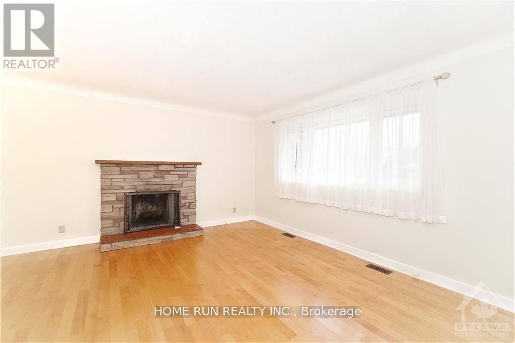 39 Epworth Avenue, Ottawa, Ontario  K2G 2L8 - Photo 3 - X13206488