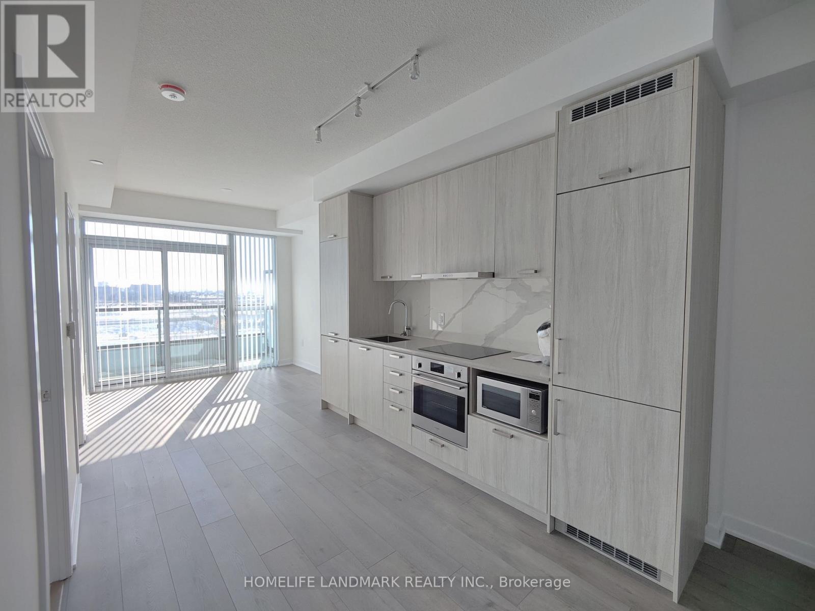 811 - 10 Honeycrisp Crescent, Vaughan, Ontario  L4K 0M7 - Photo 2 - N13206506