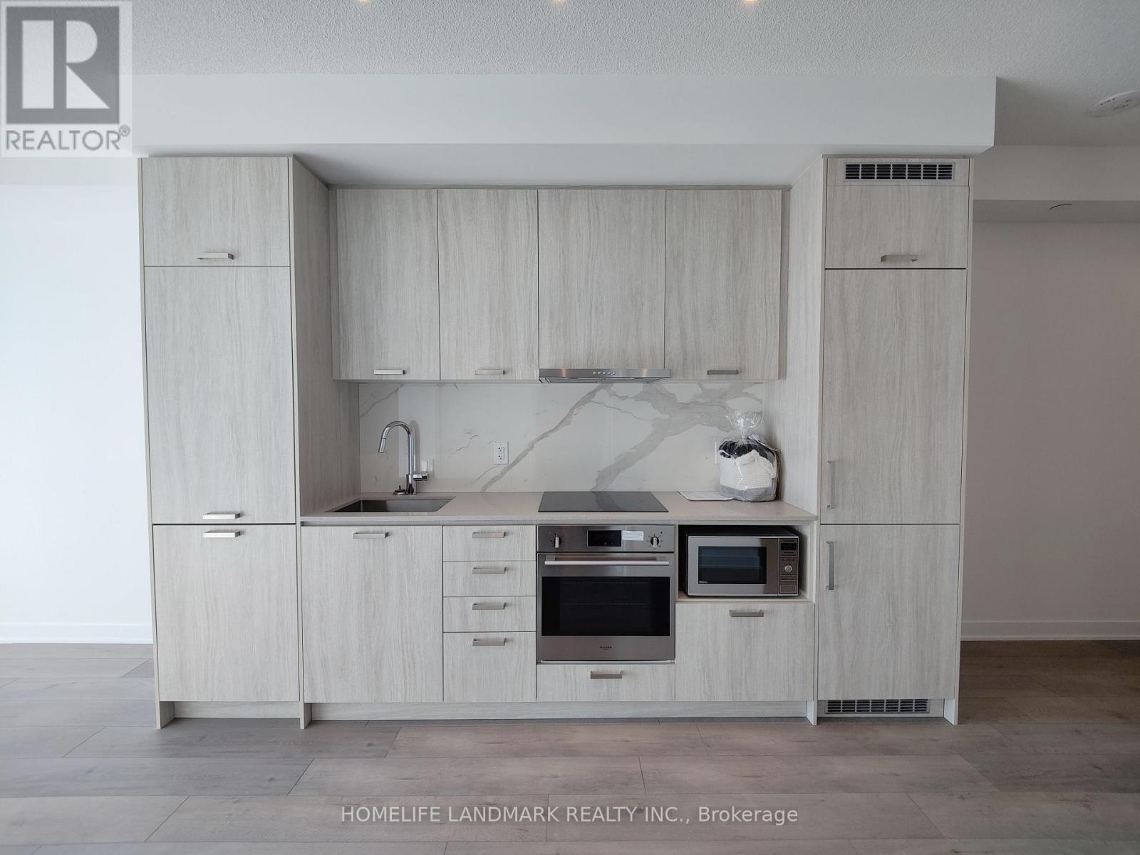 811 - 10 Honeycrisp Crescent, Vaughan, Ontario  L4K 0M7 - Photo 4 - N13206506
