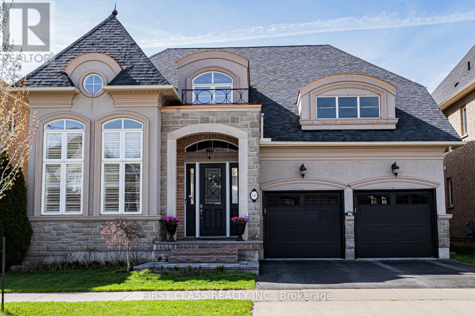 549 Daniel Clarke Way, Oakville, Ontario  L6M 0N9 - Photo 3 - W13206478