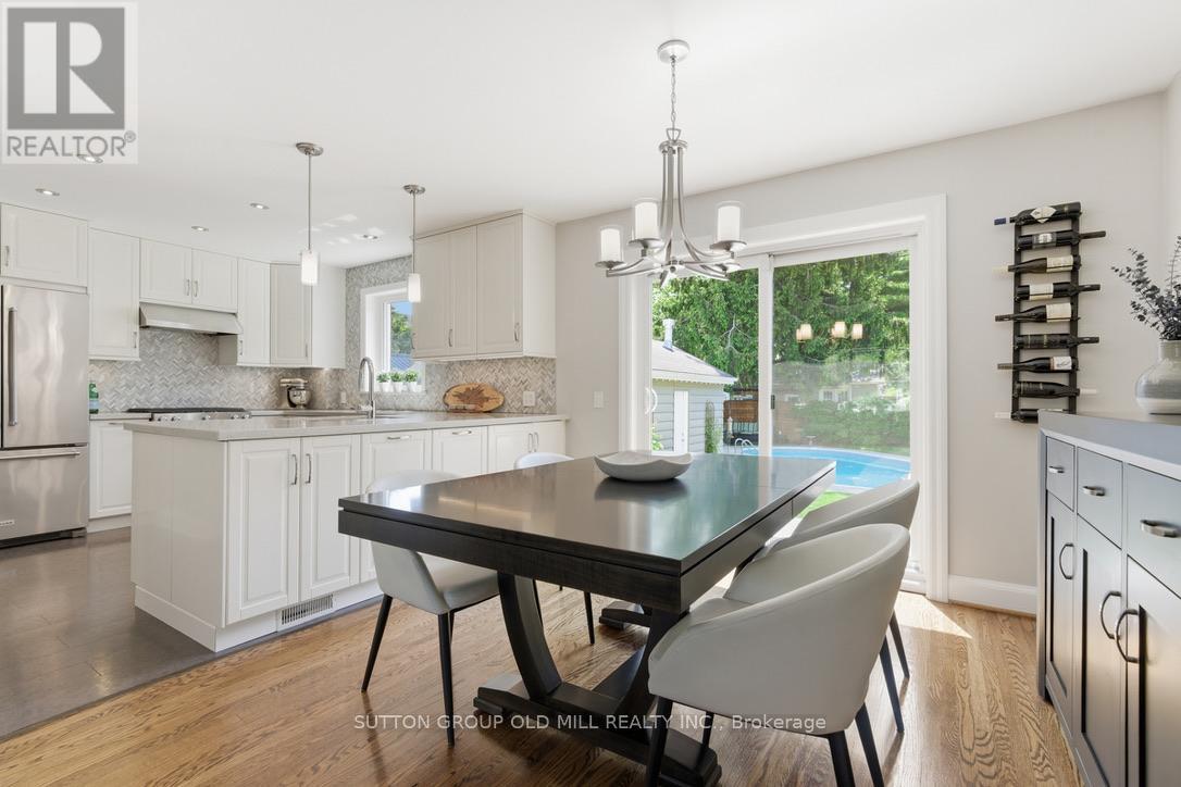 78 Ballacaine Drive, Toronto, Ontario  M8Y 4B7 - Photo 7 - W13206486