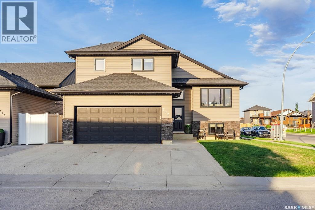 327 Roy Crescent, Saskatoon, Saskatchewan  S7W 0L1 - Photo 1 - SK037185