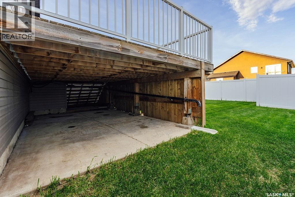 327 Roy Crescent, Saskatoon, Saskatchewan  S7W 0L1 - Photo 48 - SK037185