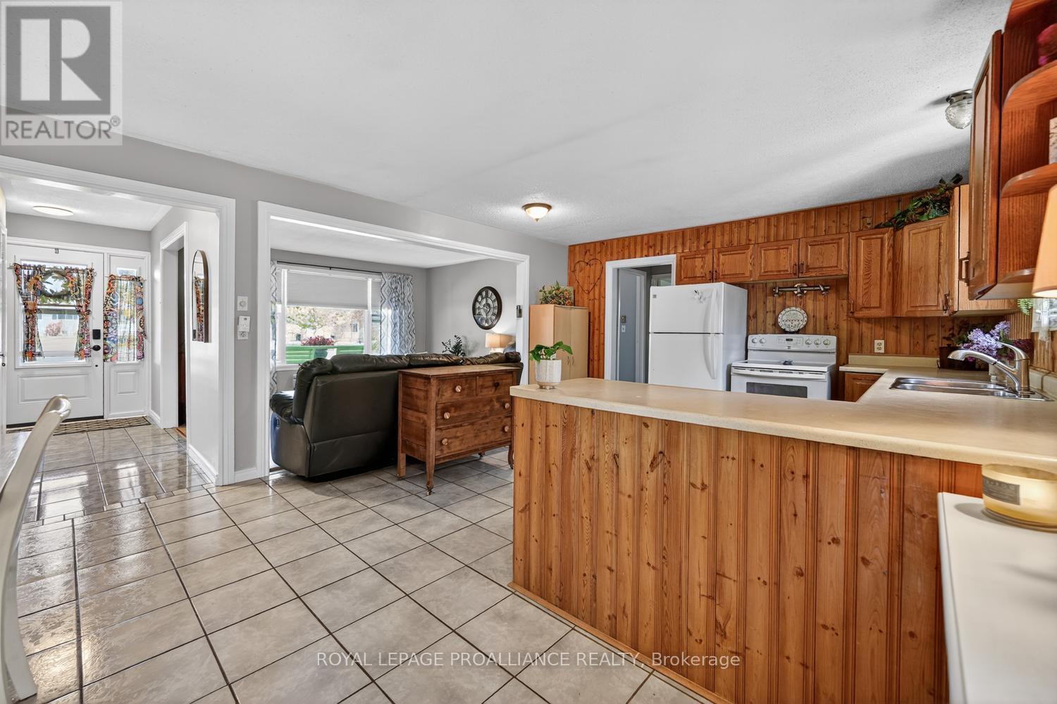 913 George Street, Edwardsburgh/cardinal, Ontario  K0E 1E0 - Photo 10 - X13206552