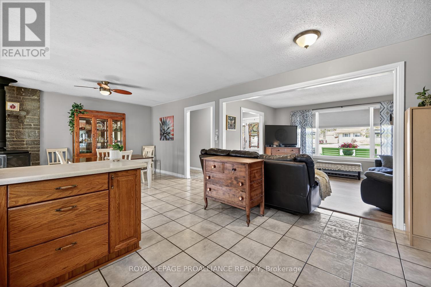 913 George Street, Edwardsburgh/cardinal, Ontario  K0E 1E0 - Photo 12 - X13206552