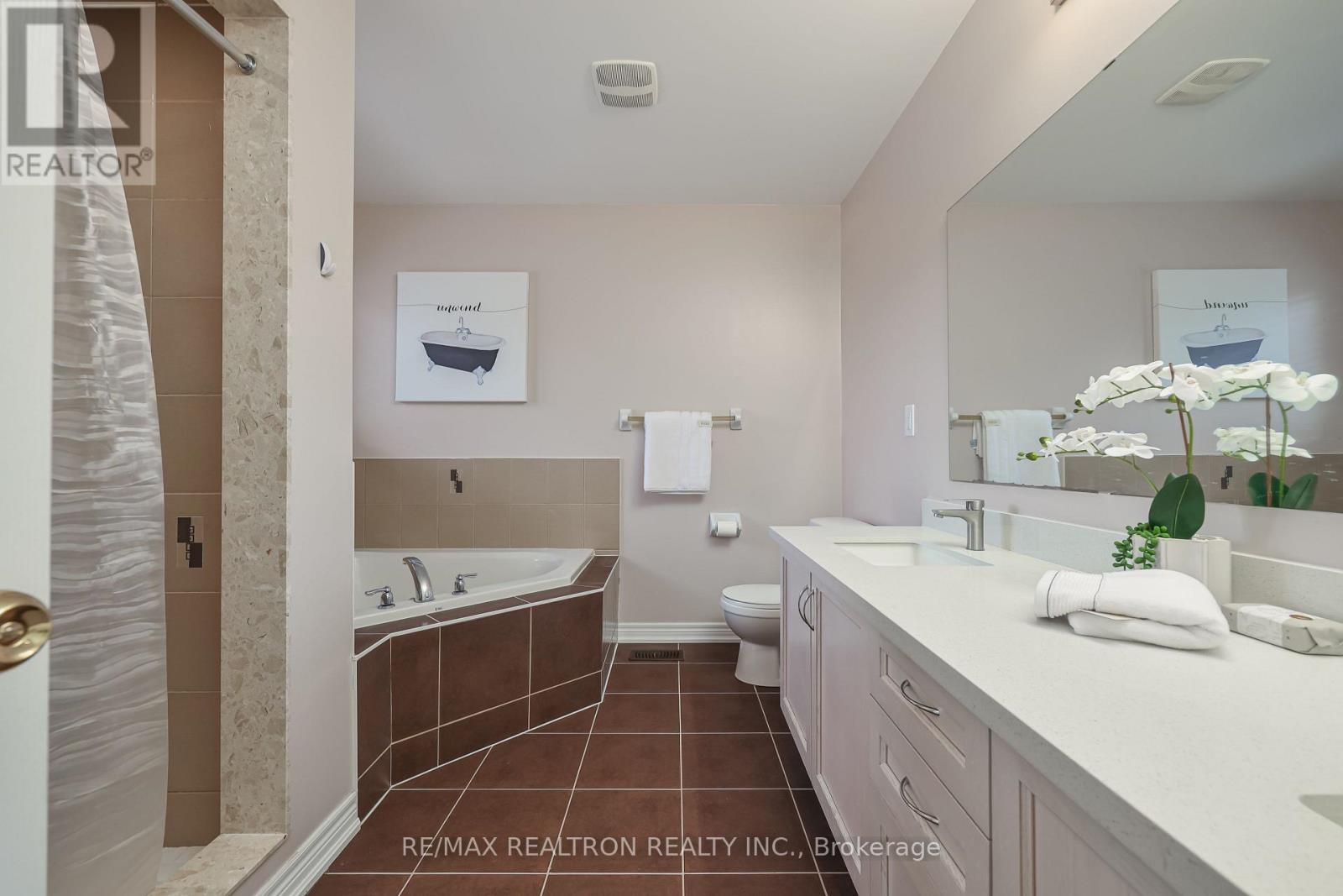 16 Mckenzie Way, Bradford West Gwillimbury, Ontario  L3Z 0K1 - Photo 18 - N13206568