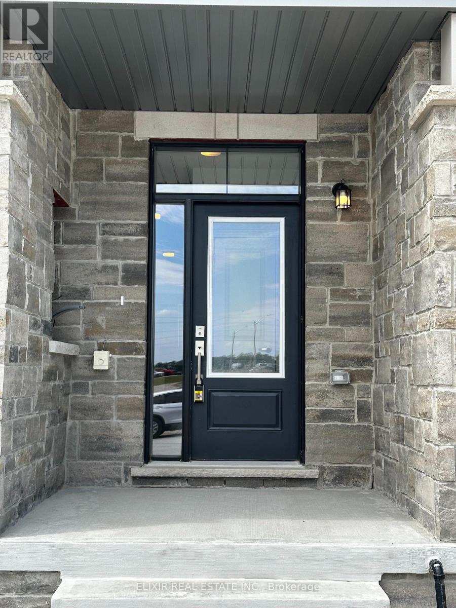 141 Fenchurch Manor, Barrie, Ontario  L9J 0X1 - Photo 2 - S13206540