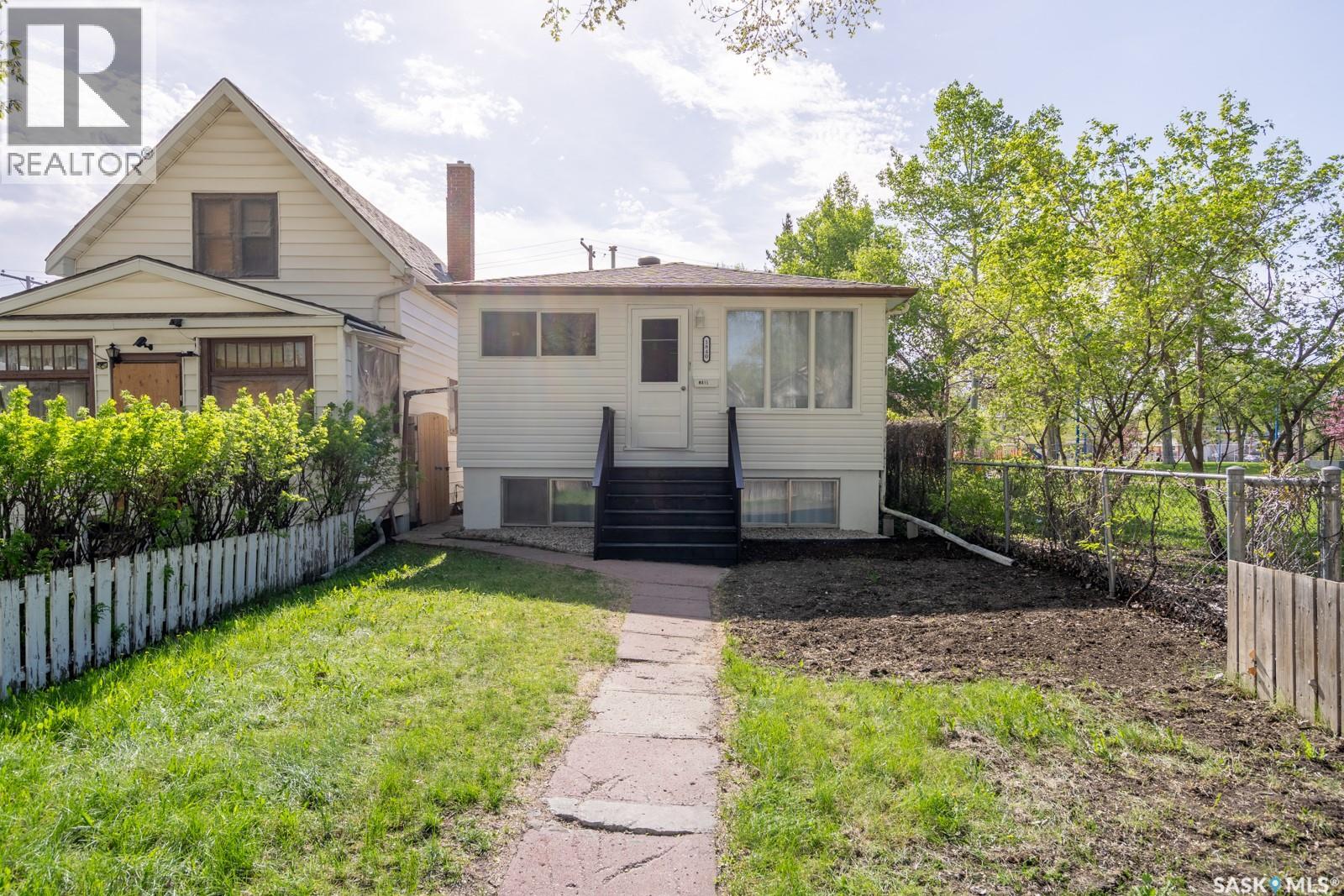 1840 Quebec Street, Regina, Saskatchewan  S4P 1J5 - Photo 1 - SK037412