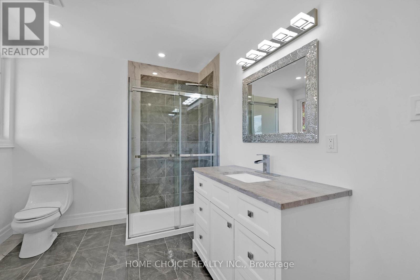 43 Golfwood Heights E, Toronto, Ontario  M9P 3L8 - Photo 33 - W13206534