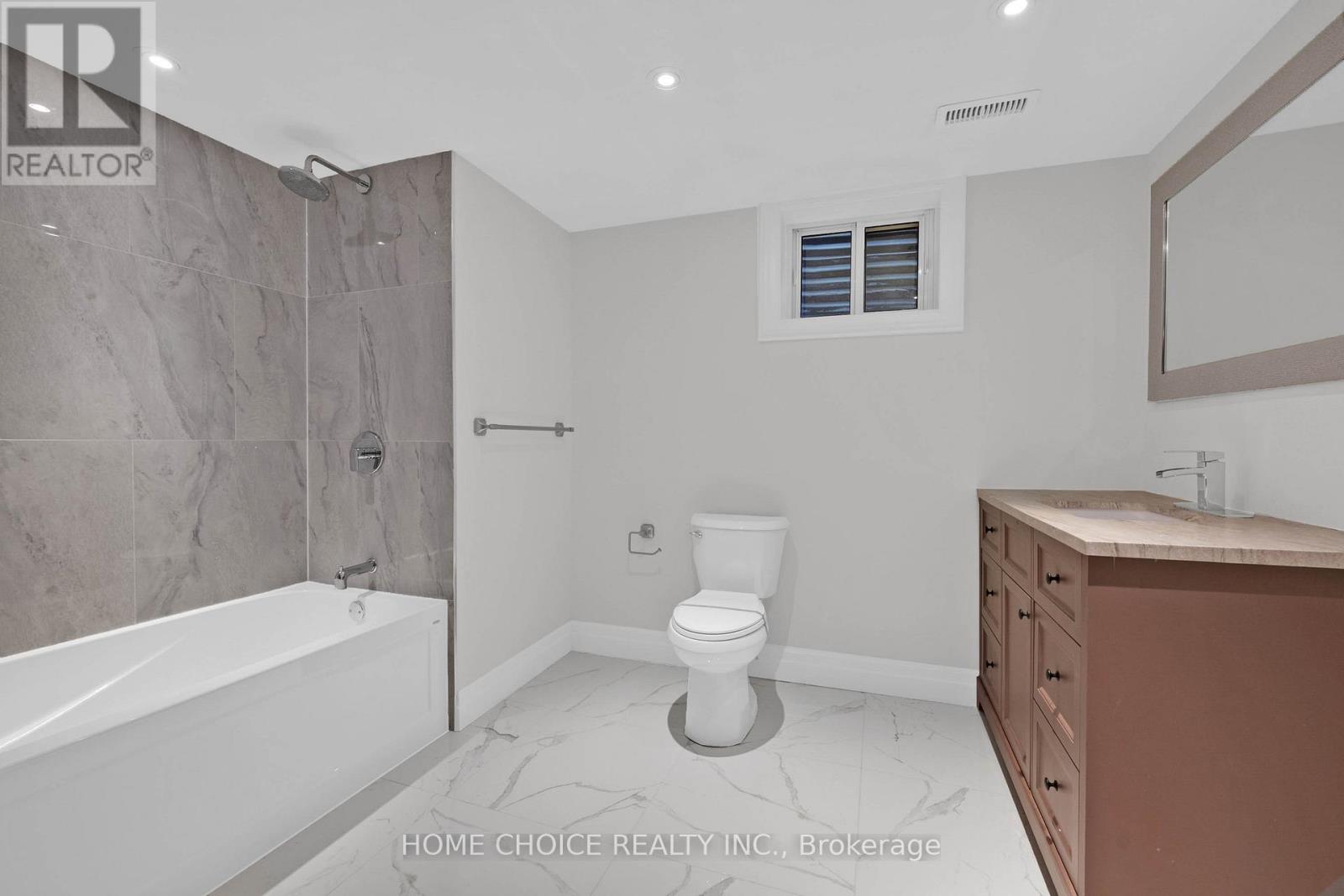 43 Golfwood Heights E, Toronto, Ontario  M9P 3L8 - Photo 38 - W13206534