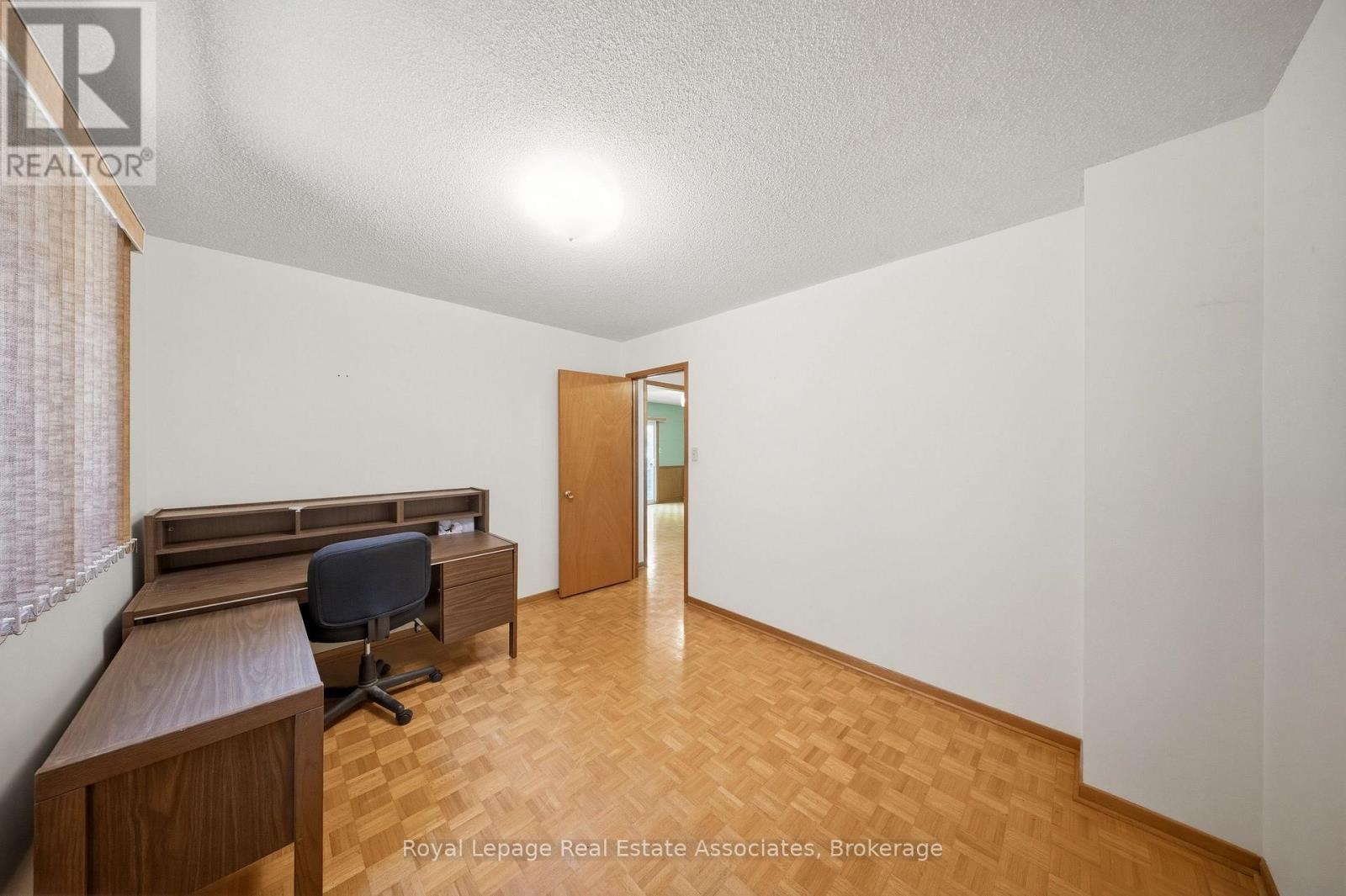 4084 Longo Circle, Mississauga, Ontario  L4T 4C7 - Photo 11 - W13206544