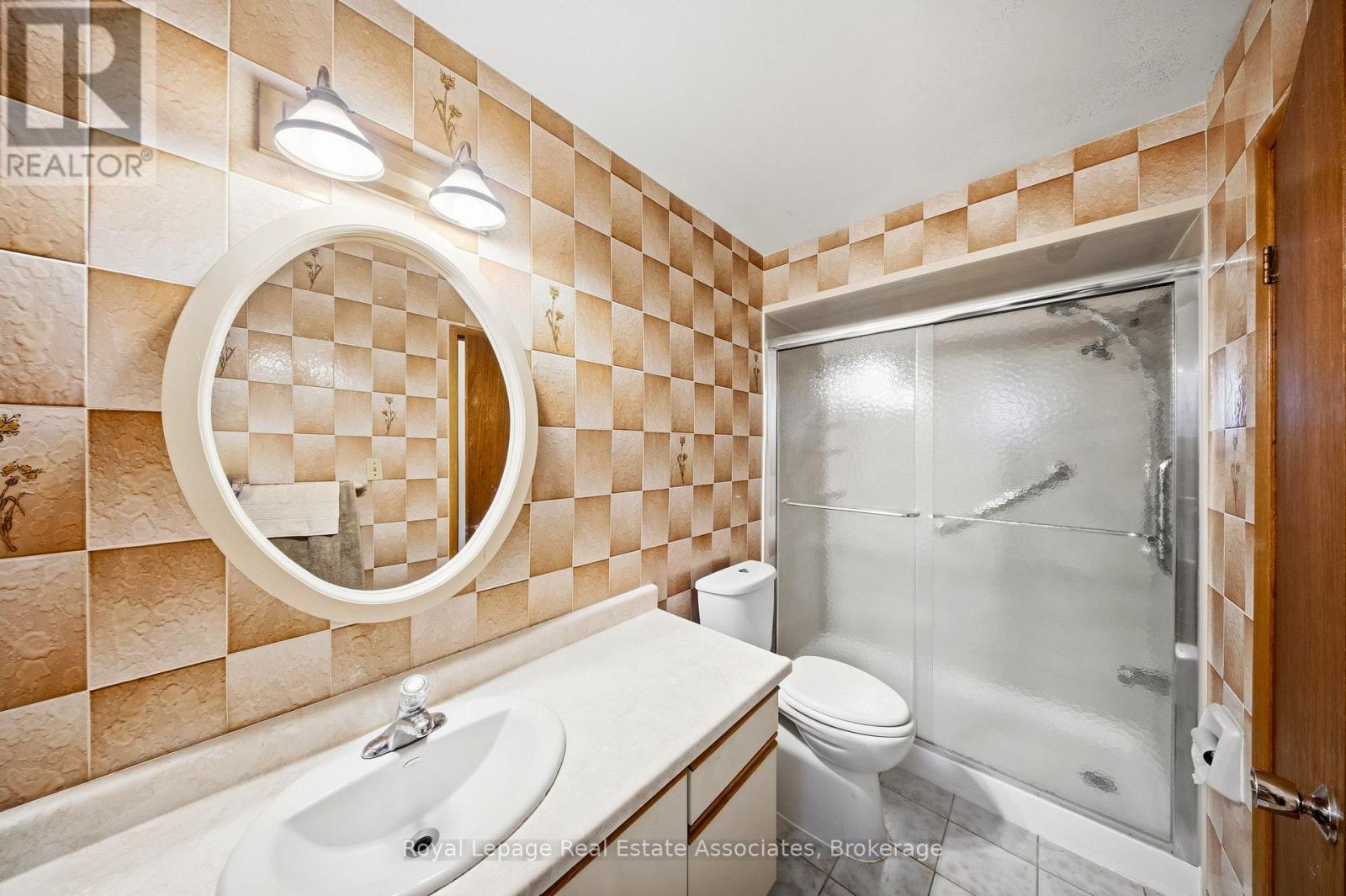 4084 Longo Circle, Mississauga, Ontario  L4T 4C7 - Photo 15 - W13206544