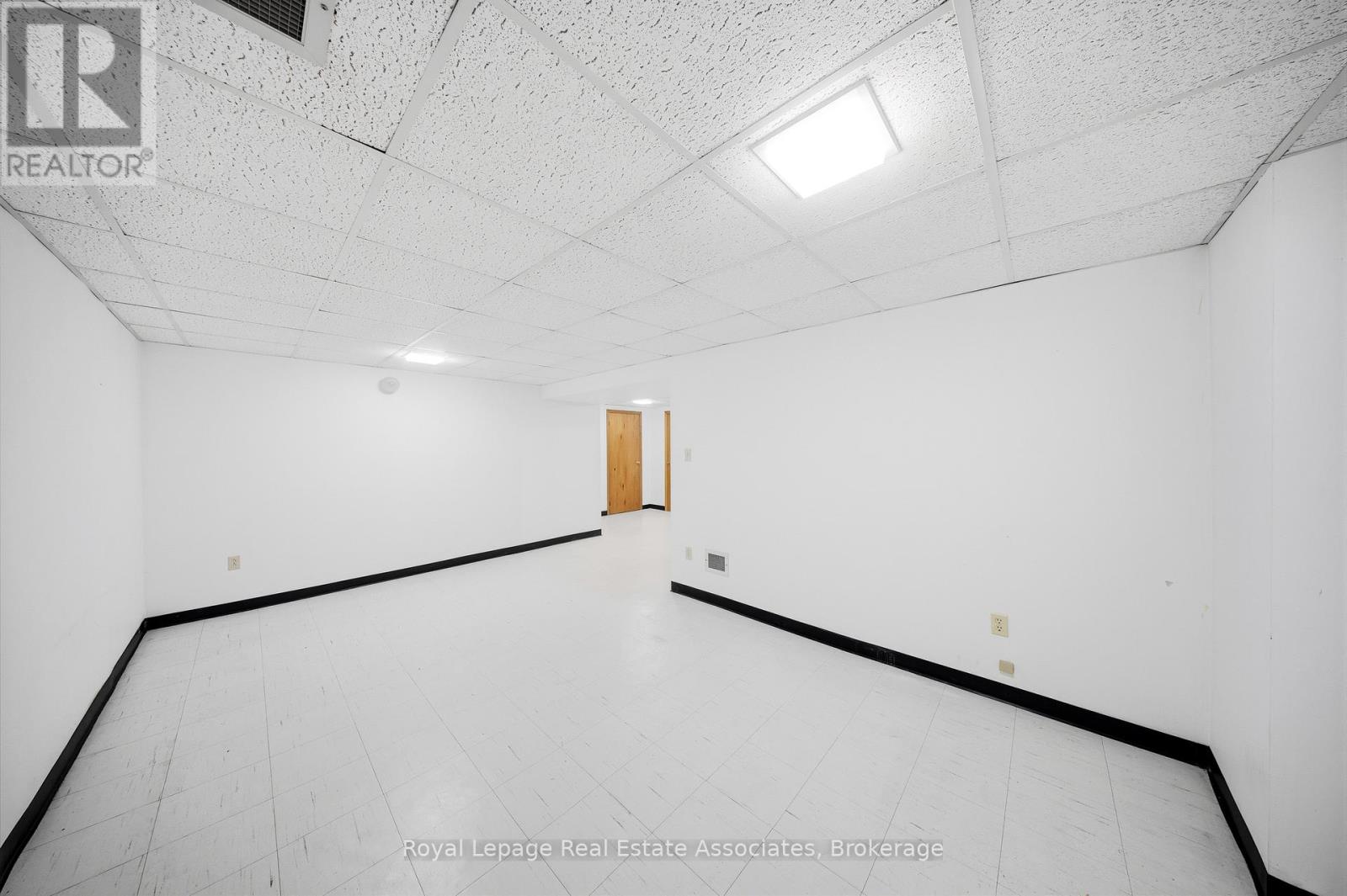 4084 Longo Circle, Mississauga, Ontario  L4T 4C7 - Photo 28 - W13206544