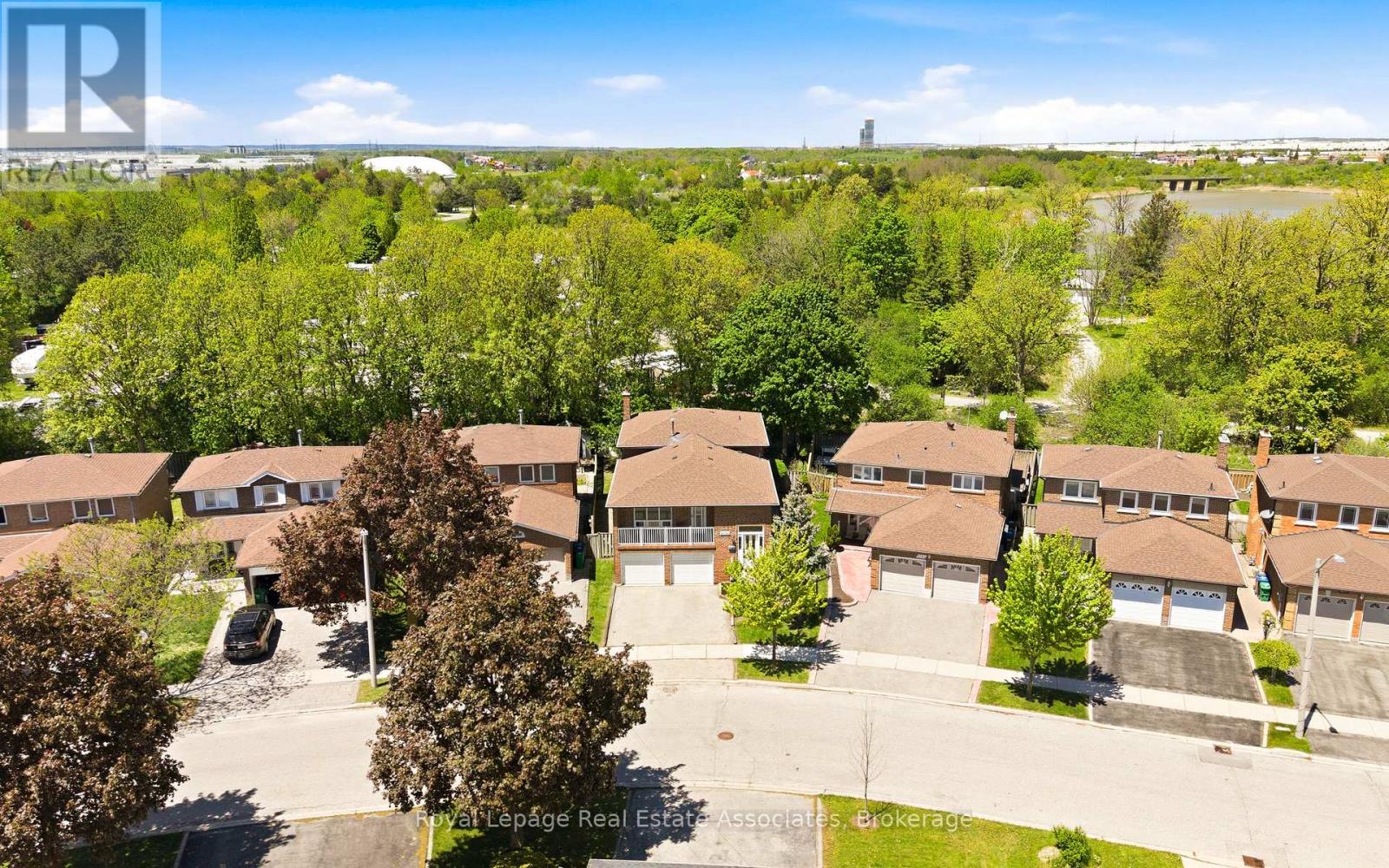 4084 Longo Circle, Mississauga, Ontario  L4T 4C7 - Photo 35 - W13206544
